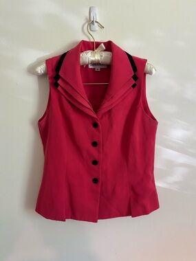 Vintage Danny & Nicole Bright Pink Sleeveless Button Front Top with Black Trim
